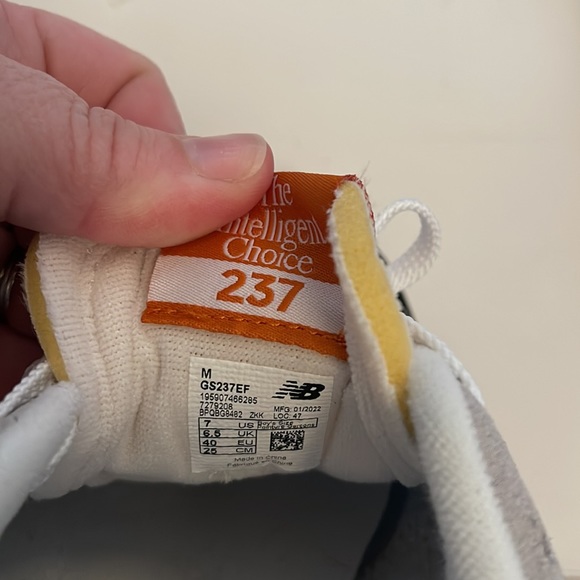 New Balance 237 - Picture 5 of 6